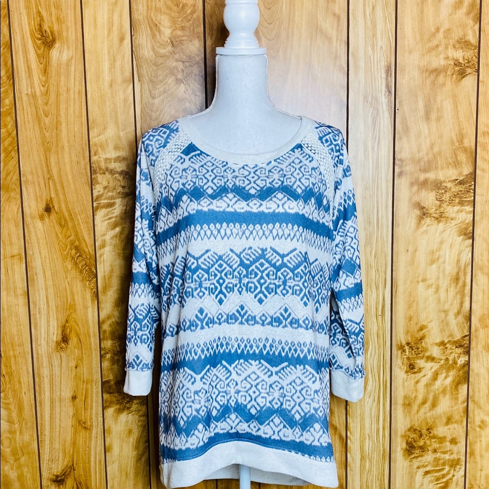 TOBI Aztec Blue and White Sweater